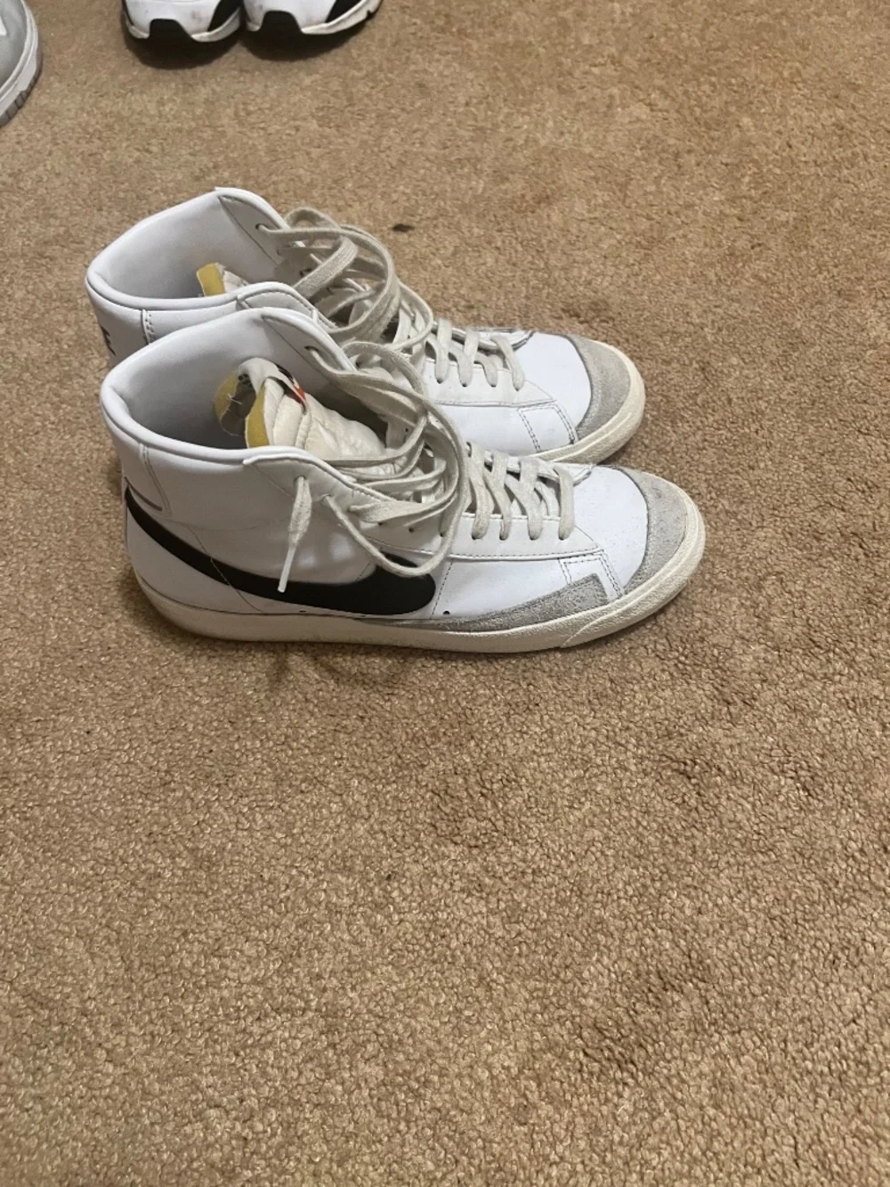 Nike Blazer Mid '77 Vintage High Top White/Black - Men's Size 9.5